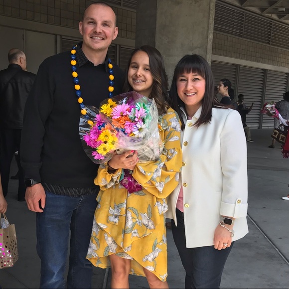 Meet your Posher, Nicole - Picture 3 of 8